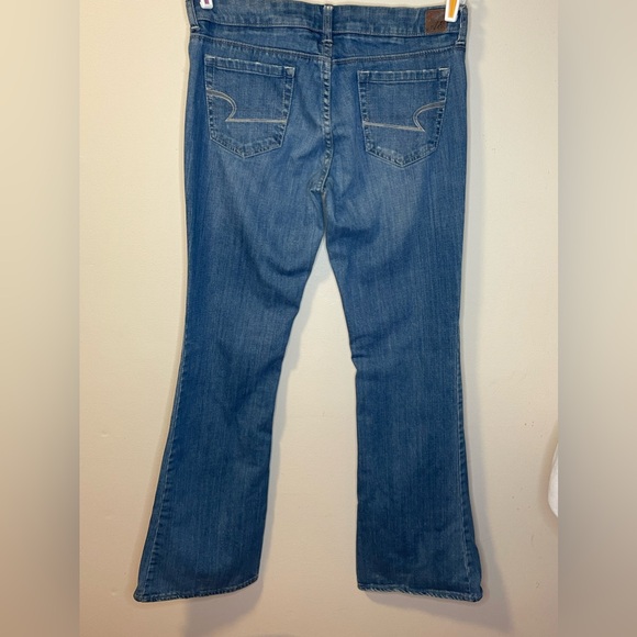 - American Eagle Outfitters “real flare” Medium Wash Blue Size 8 Long - Picture 2 of 10